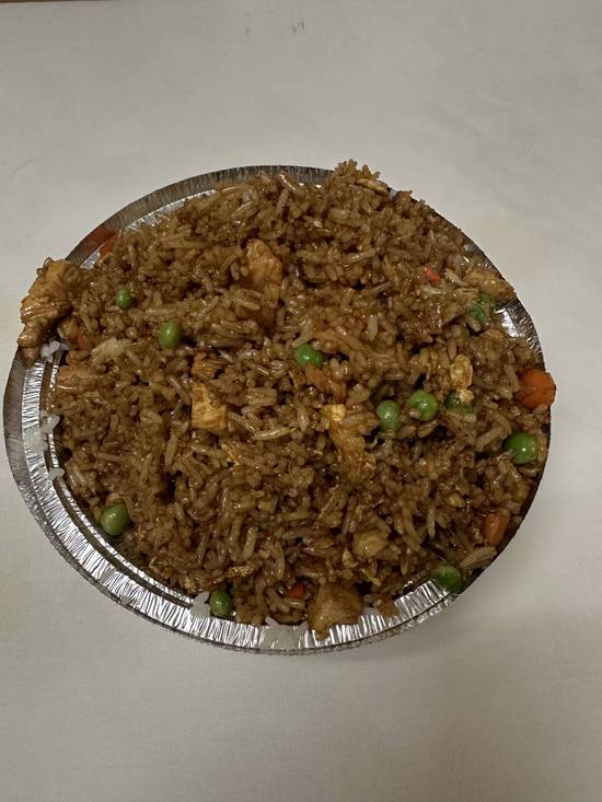 R16. Riz frit au poulet / Chicken Fried Rice 鸡炒饭